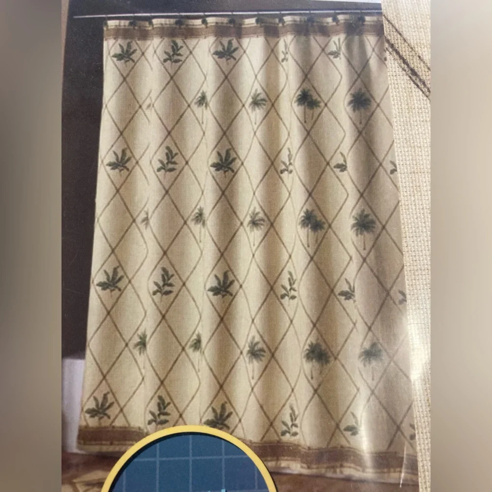 NIP Essential home ROYAL PALM shower curtain.